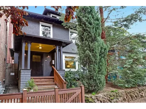 218 NW 22nd Pl, Portland, OR 97210