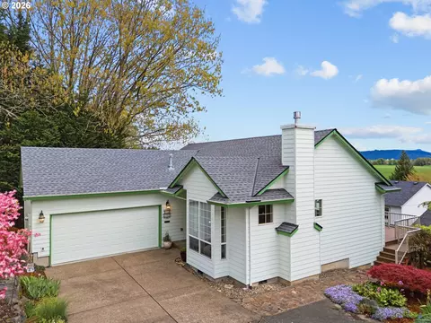 2711 Harvest Ct, Forest Grove, OR 97116