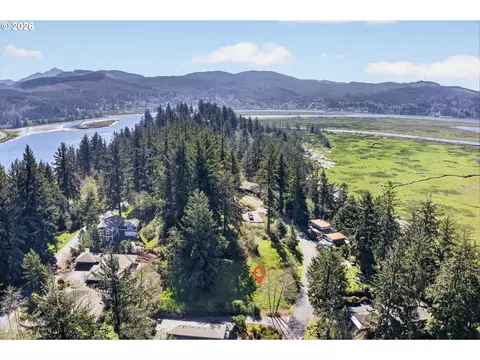 34775 Bayloop Rd, Nehalem, OR 97131