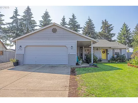 905 W 17th Ave, Junction City, OR 97448