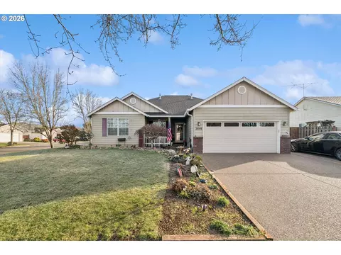 2846 Roanoke St, Woodburn, OR 97071
