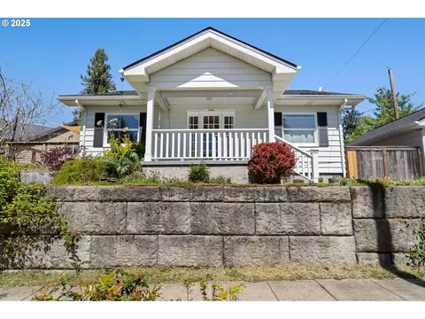 5445 SE Harney Dr, Portland, OR 97206