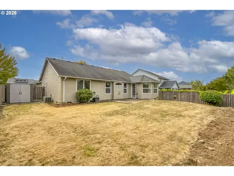 Exterior - 1057 Mt View Ln, Molalla, OR 97038 photo 3 of 5