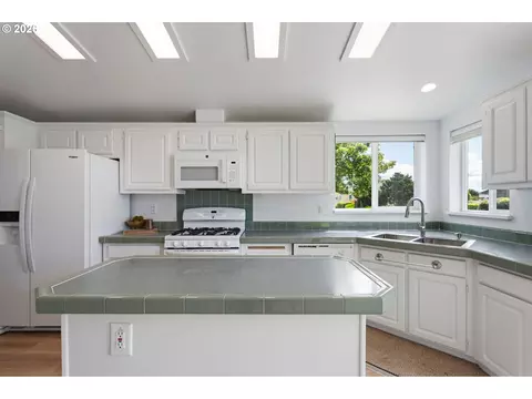 3220 Crescent Ave #66, Eugene, OR 97408 photo 14