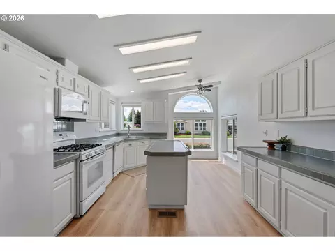 3220 Crescent Ave #66, Eugene, OR 97408 photo 12