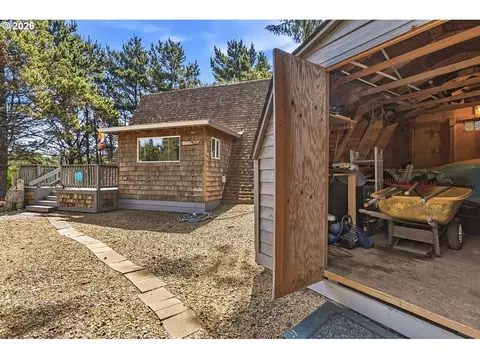 Exterior - 5980 El Mar Ave, Lincoln City, OR 97367 photo 9 of 9