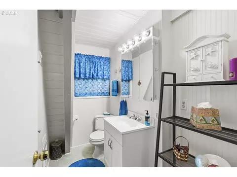 Bath - 5980 El Mar Ave, Lincoln City, OR 97367 photo 1 of 2