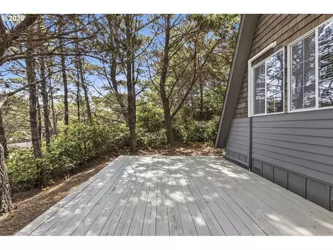 Exterior - 5980 El Mar Ave, Lincoln City, OR 97367 photo 6 of 9