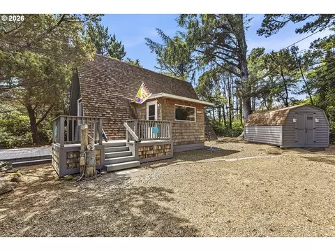 Exterior - 5980 El Mar Ave, Lincoln City, OR 97367 photo 2 of 9