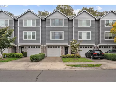 9273 SW Sweek Dr, Tualatin, OR 97062