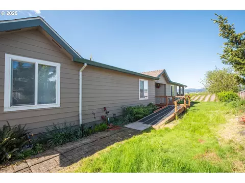 19583 NW Adcock Rd, Yamhill, OR 97148
