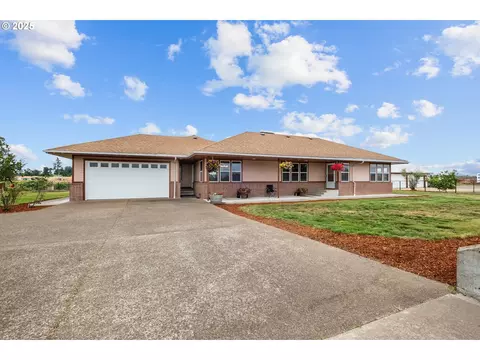 8758 Stayton Rd, Turner, OR 97392