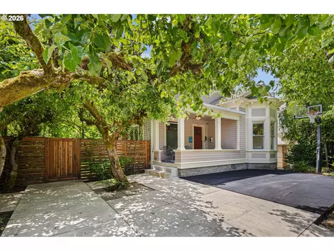882 E 21st Ave, Eugene, OR 97405