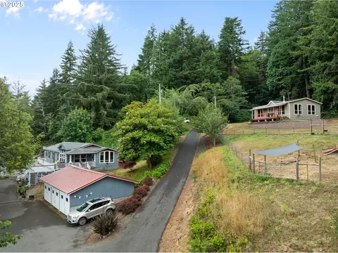 90807 N Bank Ln, Coquille, OR 97423