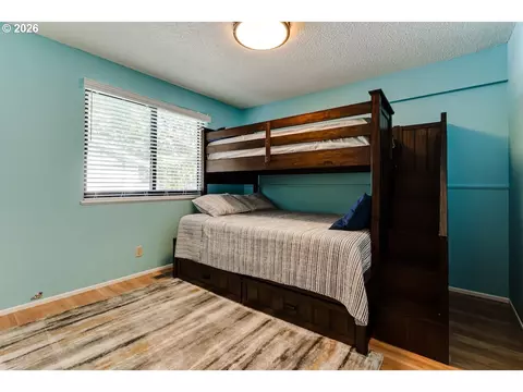 Bedroom - 1829 Russet Dr, Eugene, OR 97401 photo 3 of 4