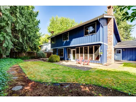 Exterior - 1829 Russet Dr, Eugene, OR 97401 photo 3 of 9