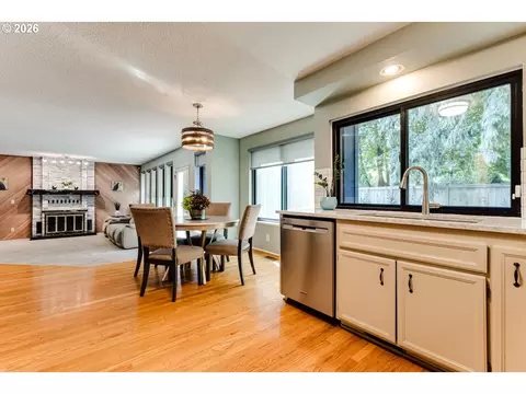 Kitchen - 1829 Russet Dr, Eugene, OR 97401 photo 4 of 4