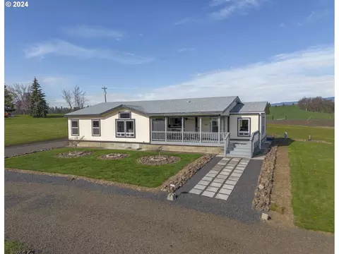 323 S Wayne R Rd, Tygh Valley, OR 97063