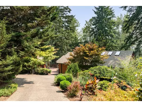 Exterior - 2310 Douglas Dr, Eugene, OR 97405 photo 12 of 12