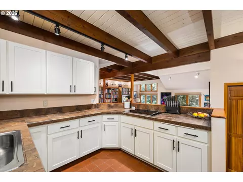Kitchen - 2310 Douglas Dr, Eugene, OR 97405 photo 2 of 3