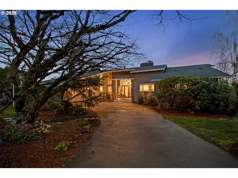 9870 SE French Acres Dr, Happy Valley, OR 97086