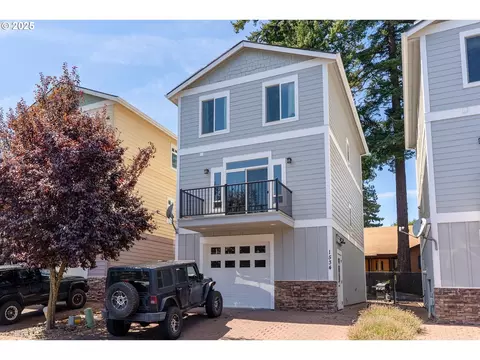 1534 Solar Ln, Hood River, OR 97031