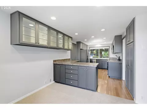 Kitchen - 2811 Timberline Dr, Eugene, OR 97405 photo 1 of 6