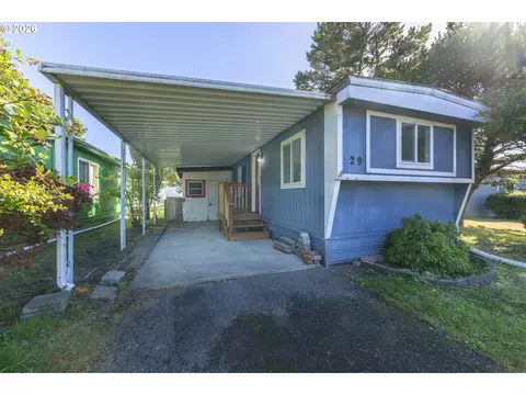 4800 SE Inlet Ave #29, Lincoln City, OR 97367