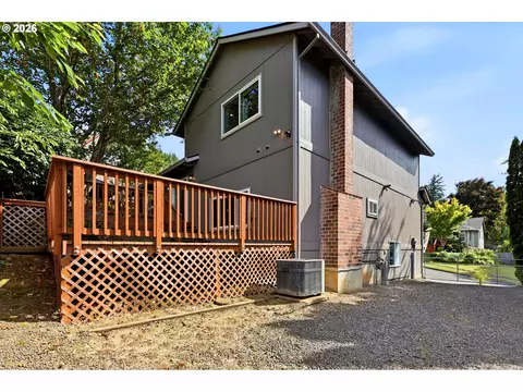 404 SW Overlook Ct, Gresham, OR 97080 photo 27