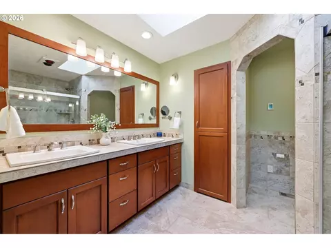 404 SW Overlook Ct, Gresham, OR 97080 photo 13