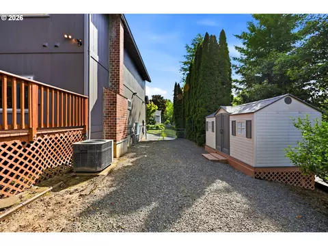 404 SW Overlook Ct, Gresham, OR 97080 photo 26