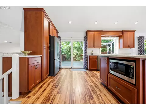 404 SW Overlook Ct, Gresham, OR 97080 photo 5