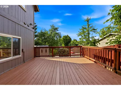 404 SW Overlook Ct, Gresham, OR 97080 photo 25