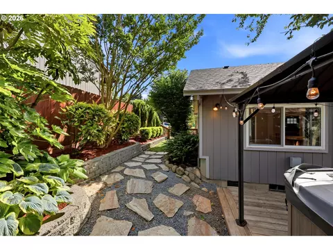 404 SW Overlook Ct, Gresham, OR 97080 photo 23