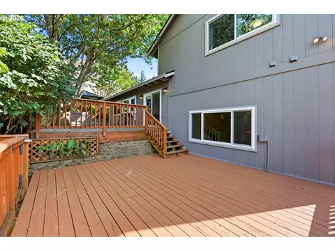 404 SW Overlook Ct, Gresham, OR 97080 photo 24