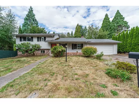 1075 SE Spruce Ct, Gresham, OR 97080