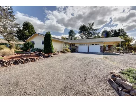 42456 Bagley Ln, Astoria, OR 97103