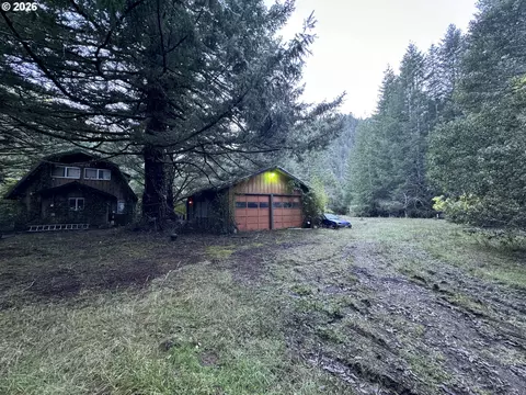 41574 Swinging Bridge Ln, Port Orford, OR 97465