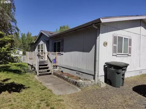 4109 Chenoweth Rd #E-15, The Dalles, OR 97058