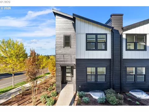 6495 NW Olympic Ln, Camas, WA 98607