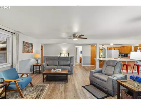 Living - 2902 NE 252nd Ave, Camas, WA 98607 photo 4 of 4