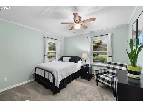 Bedroom - 2902 NE 252nd Ave, Camas, WA 98607 photo 2 of 2
