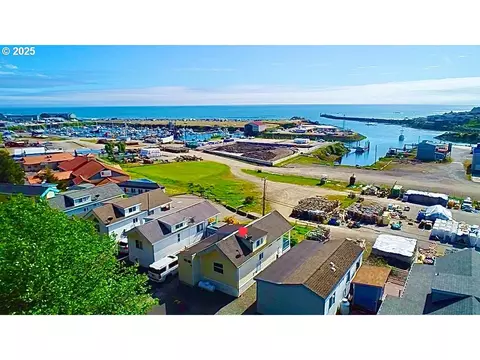 16219 Lower Harbor Rd #P-5, Brookings, OR 97415