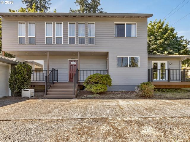 17588 S Holly Ln, Oregon City, OR 97045