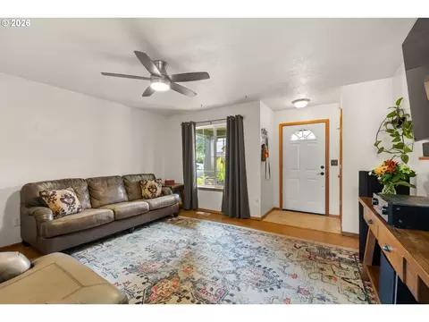 Entry Way - 1880 Manihi Dr, Eugene, OR 97404 photo 1 of 1