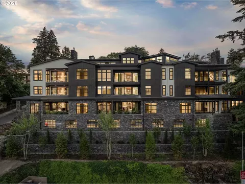 21 D Ave #14, Lake Oswego, OR 97034