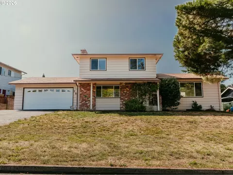 750 W Francis St, Roseburg, OR 97471