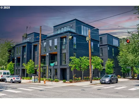 2805 NW Thurman St, Portland, OR 97210