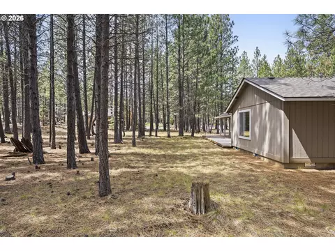 Exterior - 14485 Mountain View Loop, Sisters, OR 97759 photo 6 of 7