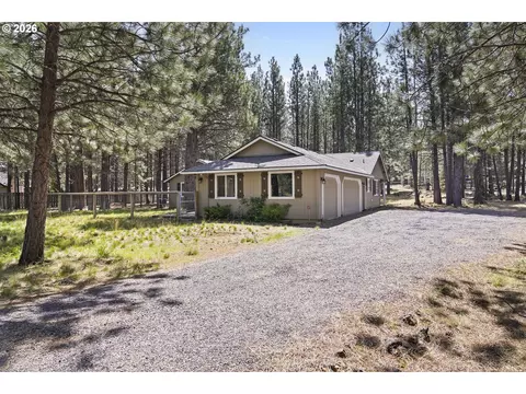 Exterior - 14485 Mountain View Loop, Sisters, OR 97759 photo 2 of 7